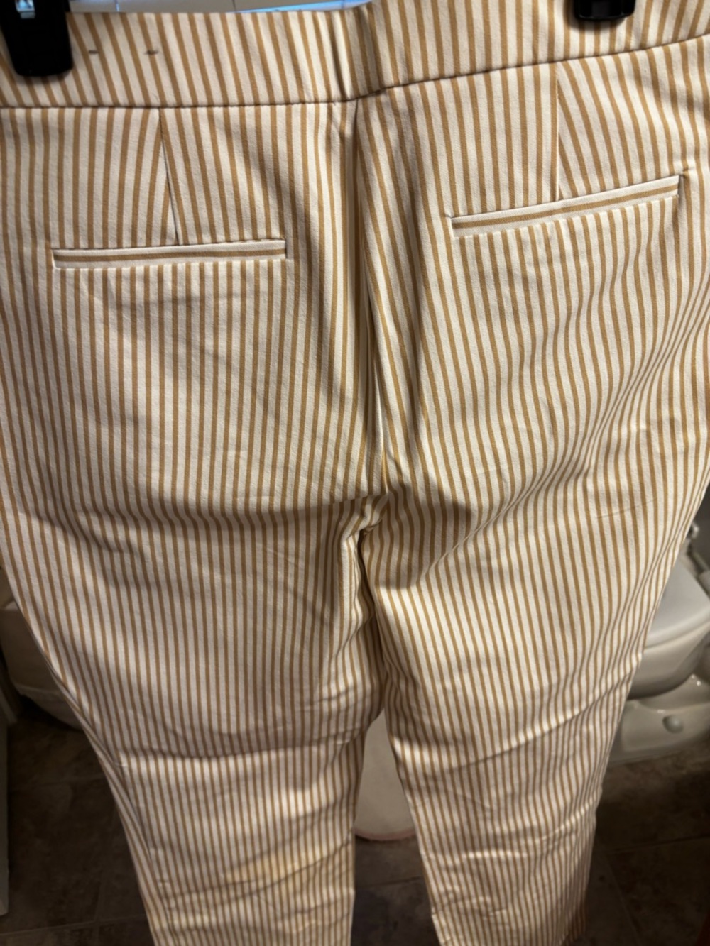 Chico's White and Tan Striped Women’s Chinos LIKE NEW, EXCELLENT CONDITION